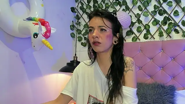 Snapshot of lauren_evans96 chatting on October 2025 03:28:02 AM lauren evans96 online show from October 2025 03:28:02 AM