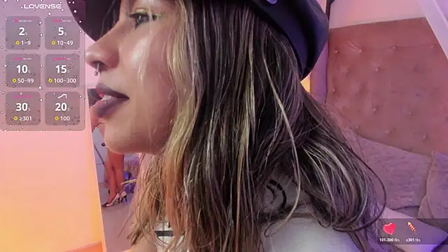 delilah fix online show from November 2025 08:29:01 PM