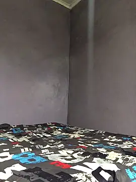 Snapshot of HutchMansell chatting on December 2024 05:04:02 AM HutchMansell online show from December 2024 05:04:02 AM