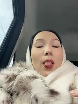 LeilaLow online show from February 2025 11:59:02 AM