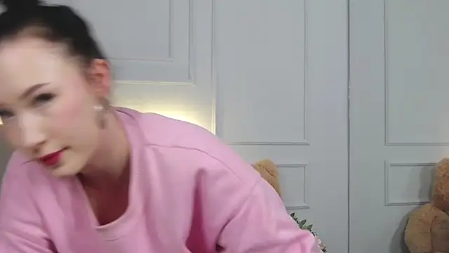 LeilaLow online show from February 2025 11:20:02 AM