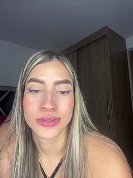 Issabela G1 online show from December 2024 09:18:02 AM