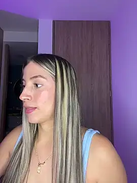 Issabela G1 online show from February 2025 11:16:02 PM