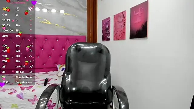 Helen russo online show from April 2026 06:23:01 PM