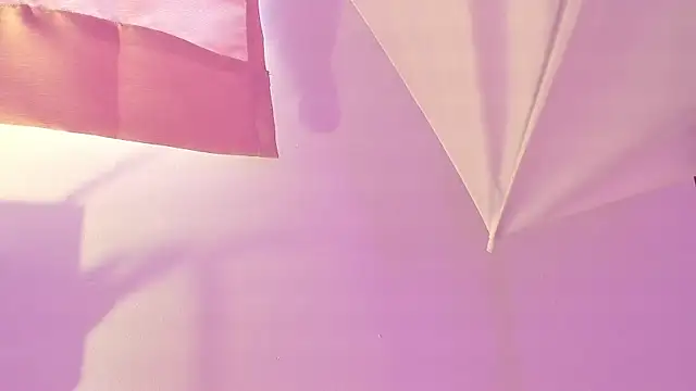 Snapshot of Bella__sweet chatting on December 2024 06:57:02 PM Bella sweet online show from December 2024 06:57:02 PM