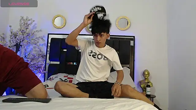 Valerio 22 online show from October 2025 01:06:02 AM