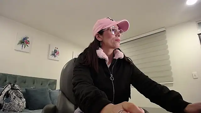 Snapshot of Nami_sunny chatting on March 2025 02:04:01 AM Nami sunny online show from March 2025 02:04:01 AM