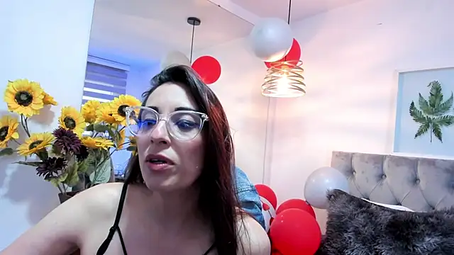 Snapshot of Nami_sunny chatting on September 2025 07:48:02 PM Nami sunny online show from September 2025 07:48:02 PM