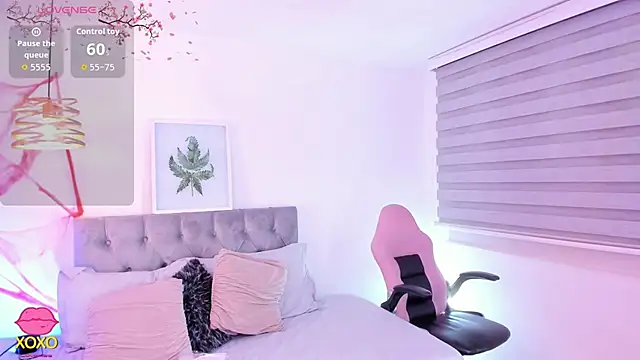 Snapshot of Nami_sunny chatting on October 2025 07:01:01 PM Nami sunny online show from October 2025 07:01:01 PM