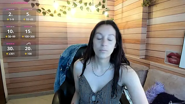 Snapshot of Nami_sunny chatting on October 2025 05:02:02 PM Nami sunny online show from October 2025 05:02:02 PM