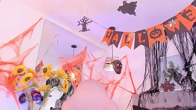 Snapshot of Nami_sunny chatting on October 2025 06:43:01 PM Nami sunny online show from October 2025 06:43:01 PM