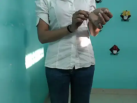 Yashi online show from February 2025 10:48:02 AM