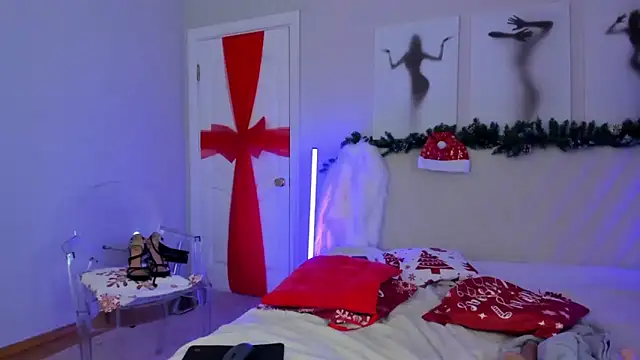 Snapshot of LikaKlint chatting on January 2025 12:13:02 PM LikaKlint online show from January 2025 12:13:02 PM