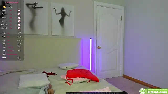 Snapshot of LikaKlint chatting on January 2025 11:04:02 AM LikaKlint online show from January 2025 11:04:02 AM