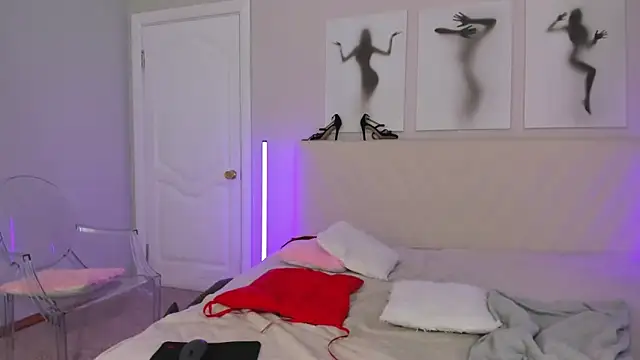 Snapshot of LikaKlint chatting on January 2025 05:26:02 AM LikaKlint online show from January 2025 05:26:02 AM