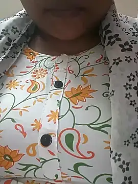 Snapshot of Ashwini_Gowda_91 chatting on December 2024 01:44:01 PM Ashwini Gowda 91 online show from December 2024 01:44:01 PM