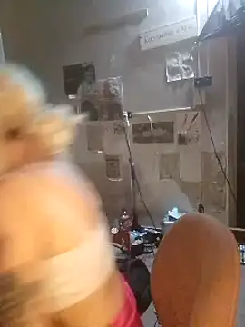 Snapshot of spacegirlll chatting on February 2025 05:34:02 AM spacegirlll online show from February 2025 05:34:02 AM