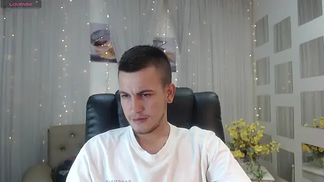 Snapshot of Cerokershelby chatting on January 2025 07:28:02 PM Cerokershelby online show from January 2025 07:28:02 PM