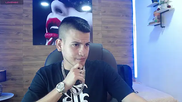 Snapshot of Cerokershelby chatting on February 2025 09:04:01 PM Cerokershelby online show from February 2025 09:04:01 PM