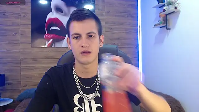 Snapshot of Cerokershelby chatting on March 2025 07:26:01 AM Cerokershelby online show from March 2025 07:26:01 AM