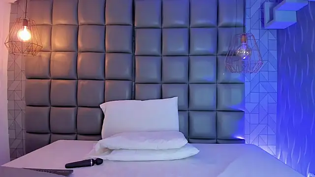 Snapshot of mile_uribe chatting on March 2025 03:51:01 AM mile uribe online show from March 2025 03:51:01 AM