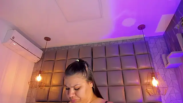 Snapshot of mile_uribe chatting on March 2025 05:41:02 AM mile uribe online show from March 2025 05:41:02 AM