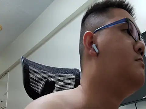 Fatballoonby online show from April 2026 05:13:02 PM