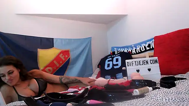 Dif-tjejen online show from February 2025 11:16:02 PM