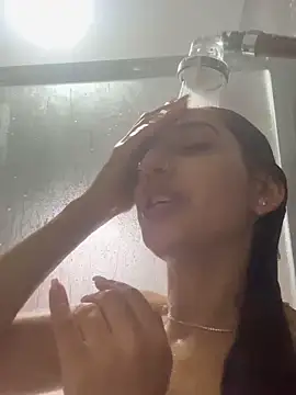 julialupato1606 online show from February 2025 12:47:01 PM