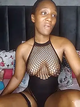 Snapshot of Lucy_Blacksilk chatting on February 2026 10:19:01 PM Lucy Blacksilk online show from February 2026 10:19:01 PM