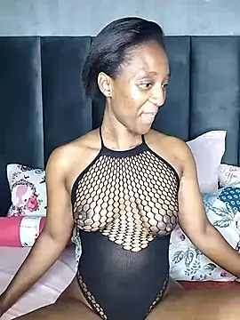 Snapshot of Lucy_Blacksilk chatting on February 2026 10:26:01 PM Lucy Blacksilk online show from February 2026 10:26:01 PM