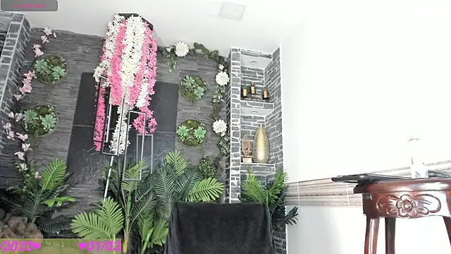 Snapshot of Tamara_Sex7 chatting on March 2025 09:37:02 PM Tamara Sex7 online show from March 2025 09:37:02 PM