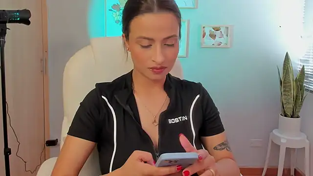 Elena Ruiz online show from January 2025 05:56:01 PM