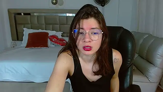 zoecruzz online show from January 2026 04:23:02 PM