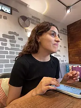 Katee Jones online show from March 2025 09:43:02 PM