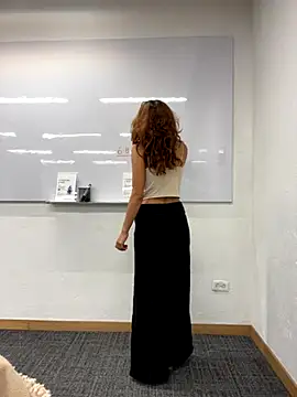 Katee Jones online show from December 2025 11:03:02 PM