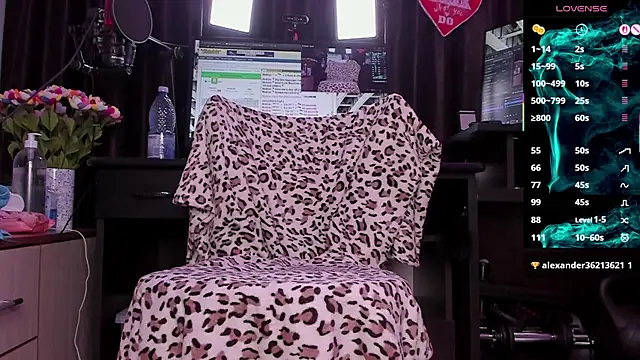 Raissa sky26 online show from October 2025 03:43:01 AM