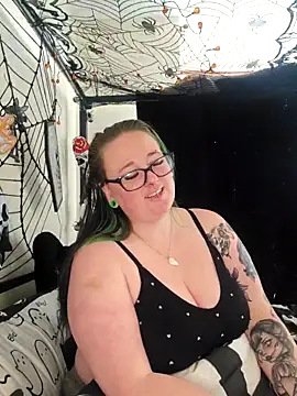 Bunny Cummings online show from October 2025 10:22:02 AM