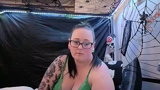 Snapshot of Bunny_Cummings chatting on January 2026 11:54:02 PM Bunny Cummings online show from January 2026 11:54:02 PM