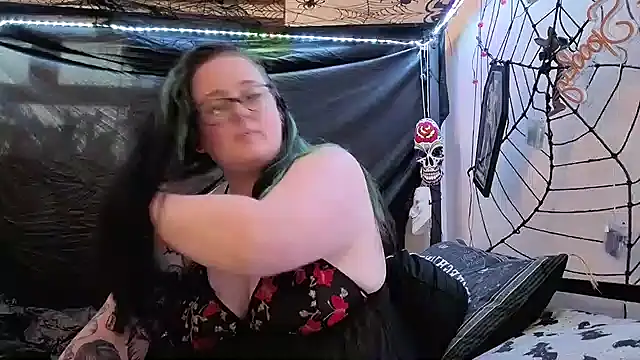 Snapshot of Bunny_Cummings chatting on January 2026 01:16:01 PM Bunny Cummings online show from January 2026 01:16:01 PM