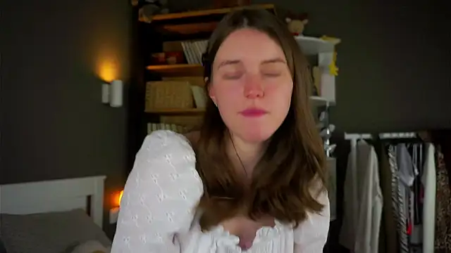 Snapshot of DarylBarks chatting on November 2025 02:33:01 AM DarylBarks online show from November 2025 02:33:01 AM