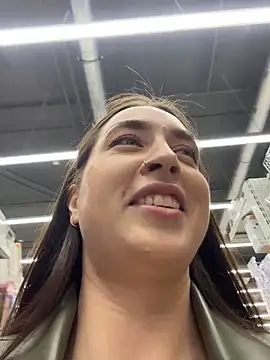 Holly Play online show from March 2026 12:06:02 PM