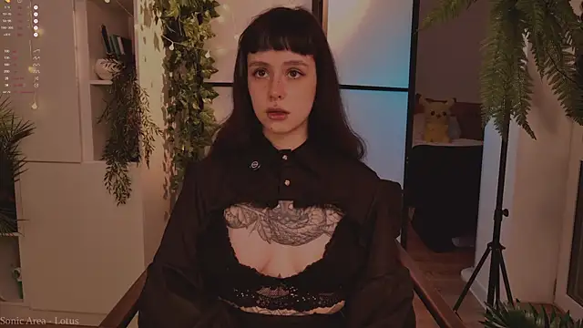 MichaellaMoon online show from November 2025 03:56:02 PM