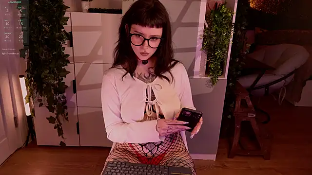 MichaellaMoon online show from April 2026 06:24:02 PM