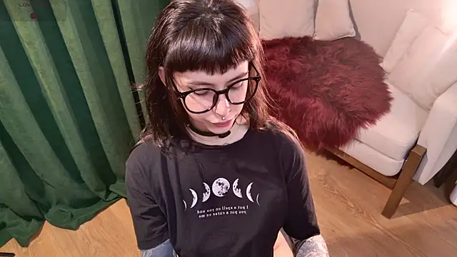 MichaellaMoon online show from July 2026 12:30:01 PM
