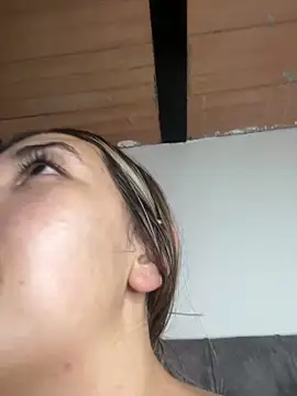 Snapshot of Iris_lee chatting on February 2025 04:16:02 PM Iris lee online show from February 2025 04:16:02 PM