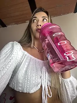 Snapshot of Iris_lee chatting on March 2025 03:42:02 PM Iris lee online show from March 2025 03:42:02 PM