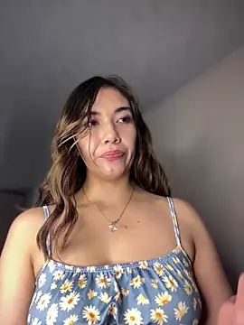 Snapshot of Iris_lee chatting on September 2025 04:51:02 PM Iris lee online show from September 2025 04:51:02 PM