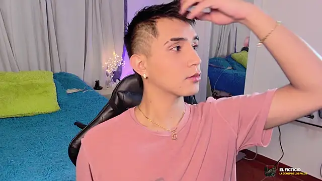 Chris Maddox online show from December 2025 10:48:01 PM