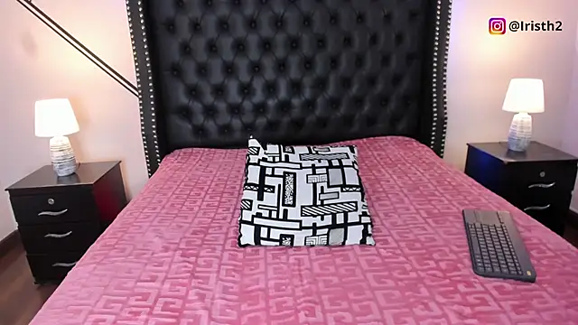 Snapshot of Iris_Thompson_ chatting on March 2025 04:44:02 PM Iris Thompson online show from March 2025 04:44:02 PM